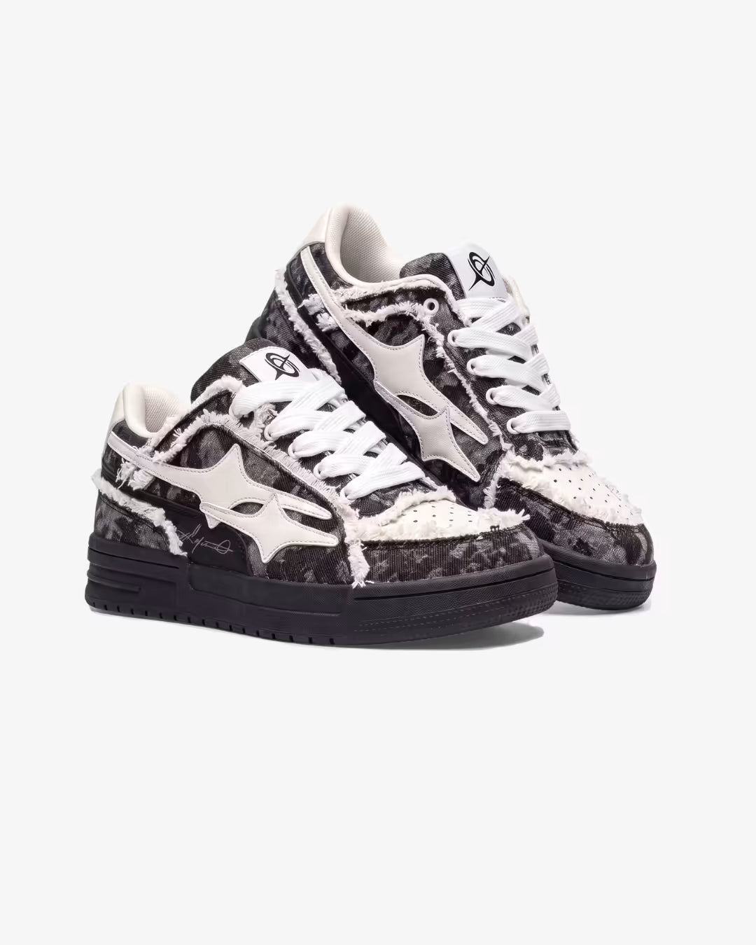 "AIRLINE" Black & White Sneakers