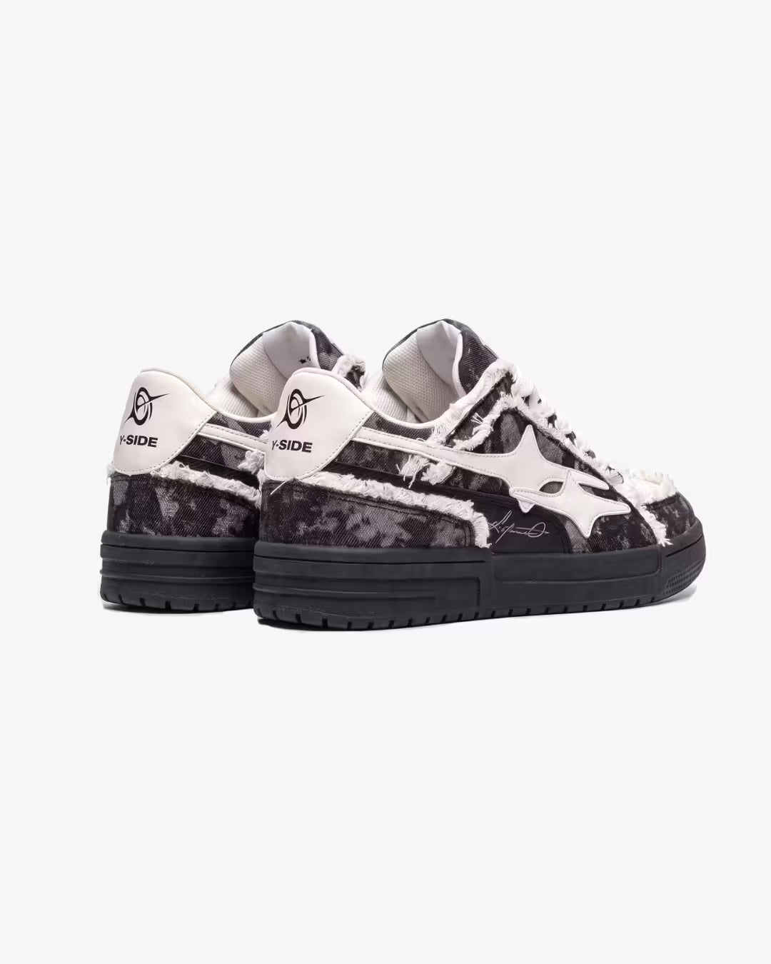 "AIRLINE" Black & White Sneakers