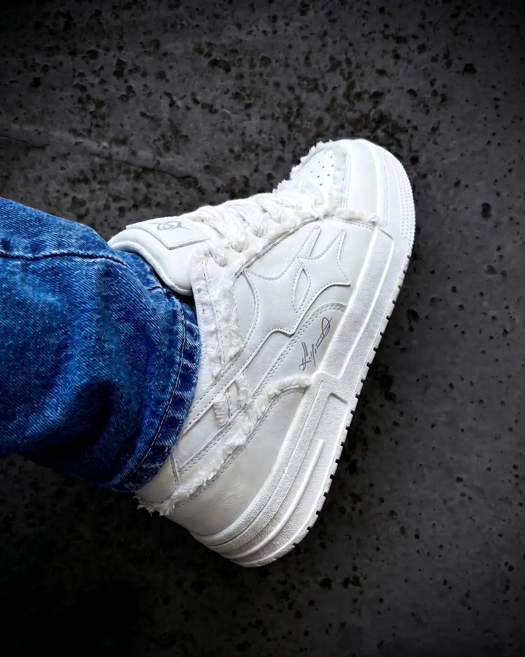 "AIRLINE WHITE" Shoes