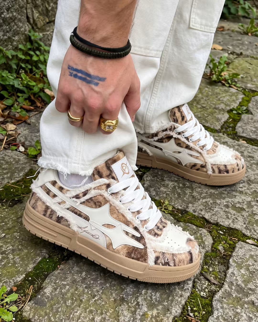 "AIRLINE" Savage Brown Sneakers