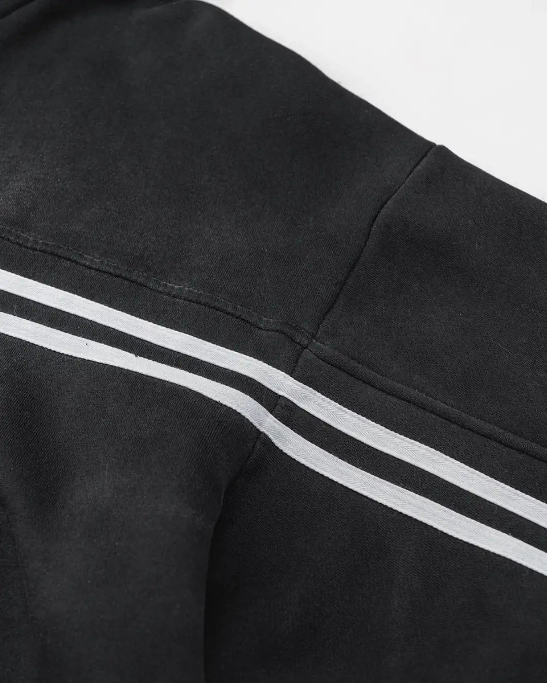 "LYRAL" Zip-Up