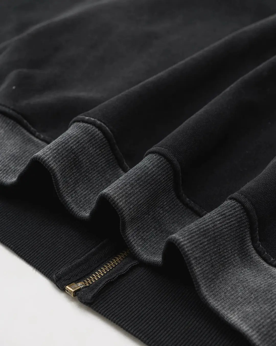 "LYRAL" Zip-Up