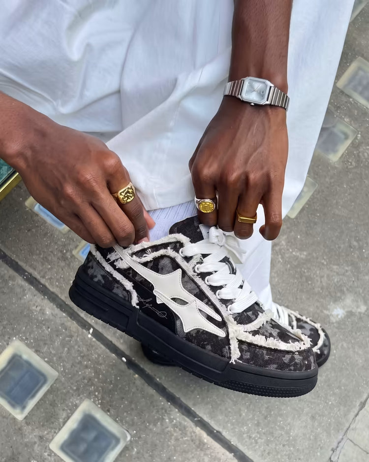 "AIRLINE" Black & White Sneakers
