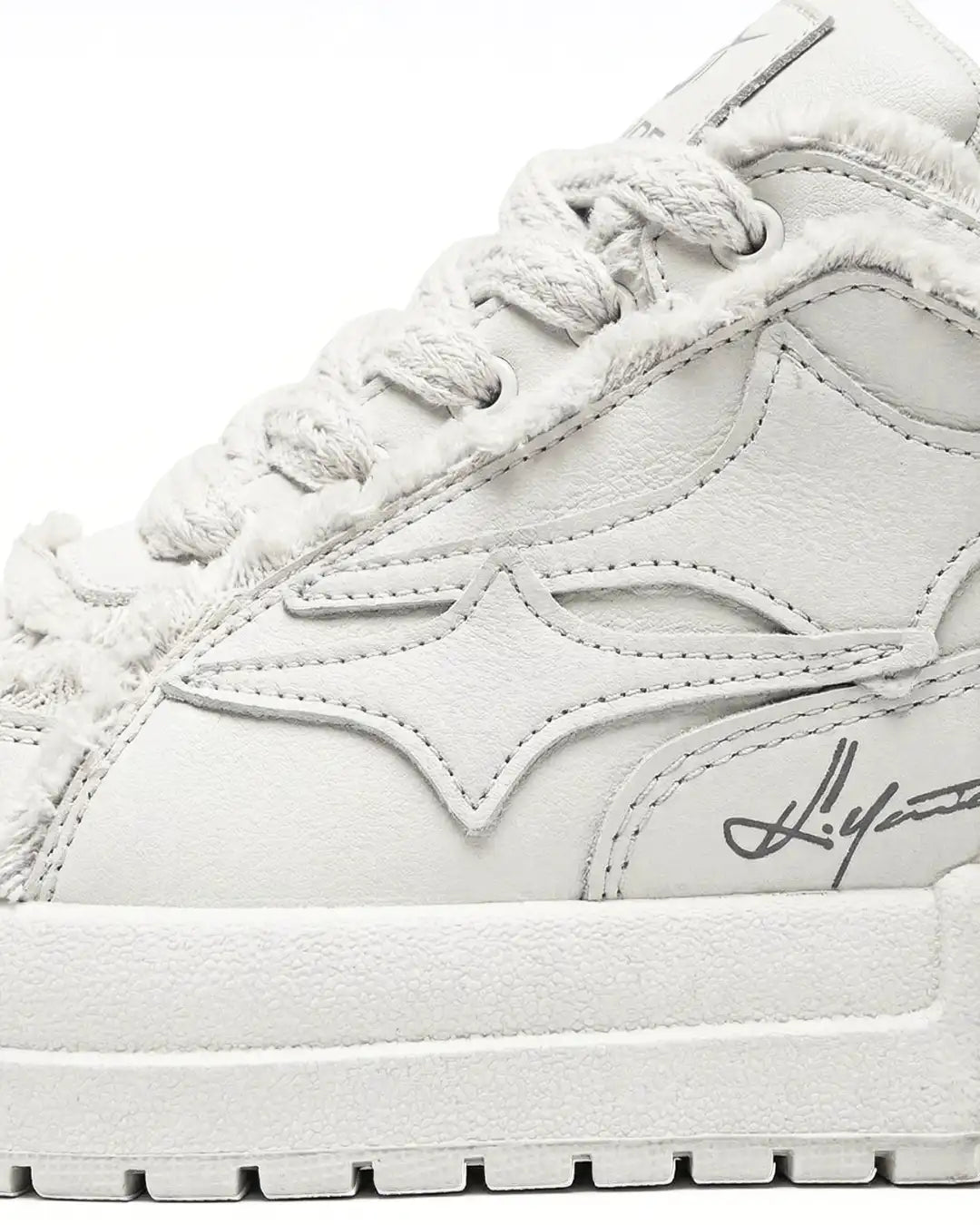 "AIRLINE WHITE" Shoes