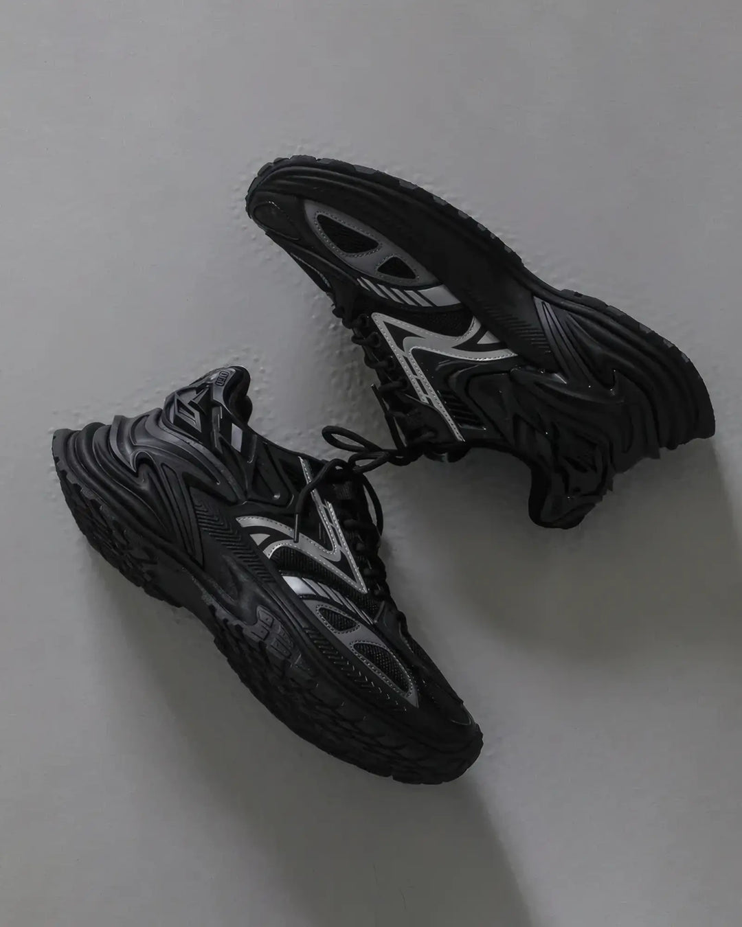 "NOVA" Sneakers